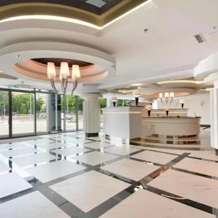 Hanza Tower Downtown 20 Pool & 公寓